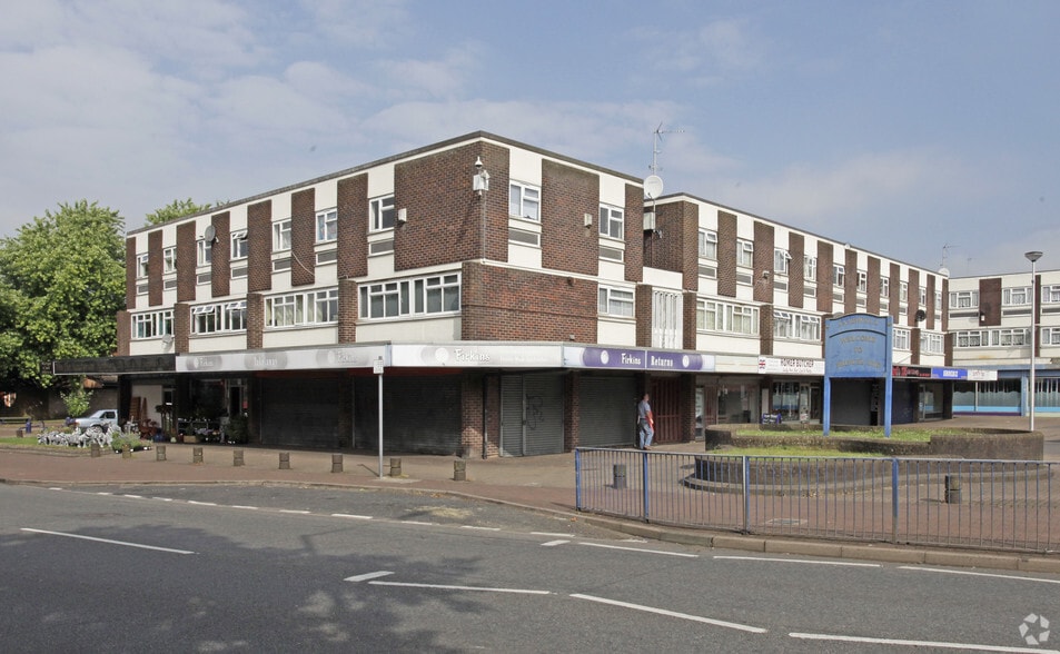 125 High St, Tipton to rent - Primary Photo - Image 1 of 6