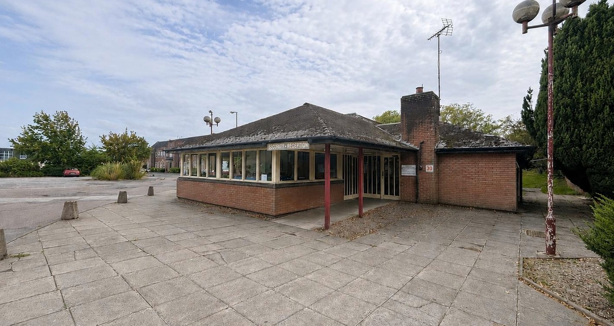 Blythe Park, Stoke-On-Trent to rent Primary Photo- Image 1 of 7