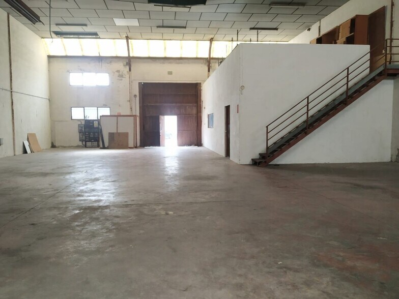 Industrial in Crevillent, Alicante for sale - Building Photo - Image 3 of 10