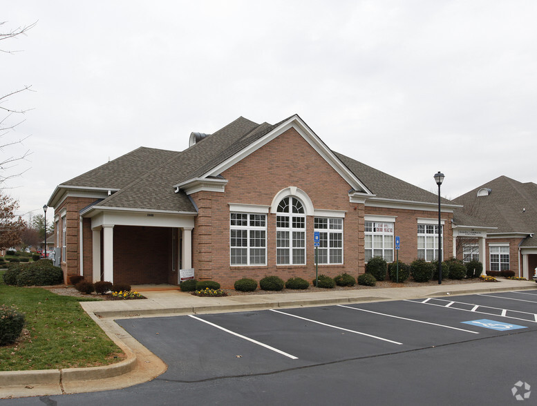 2600-2604 Abbey Ct, Alpharetta, GA for rent - Primary Photo - Image 1 of 28