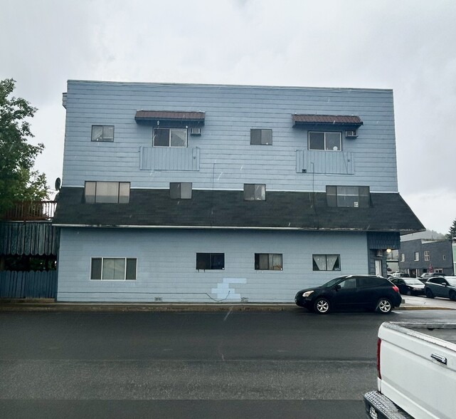 301 Main St, Ione, WA for sale - Building Photo - Image 2 of 3