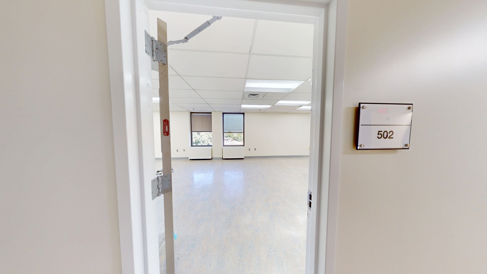 7777 Leesburg Pike, Falls Church, VA to rent Interior Photo- Image 1 of 5