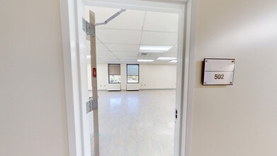 7777 Leesburg Pike, Falls Church, VA to rent Interior Photo- Image 1 of 5