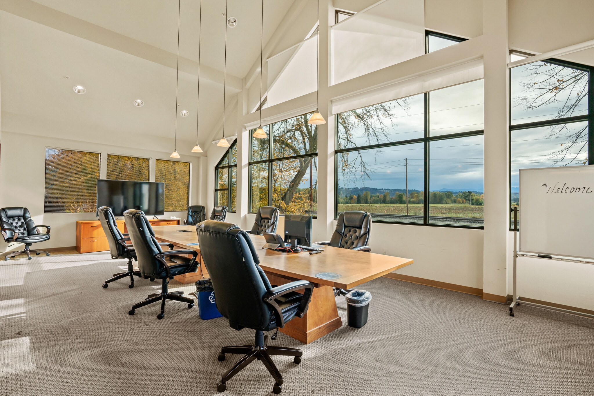 413 29th St NE, Puyallup, WA for sale Interior Photo- Image 1 of 1