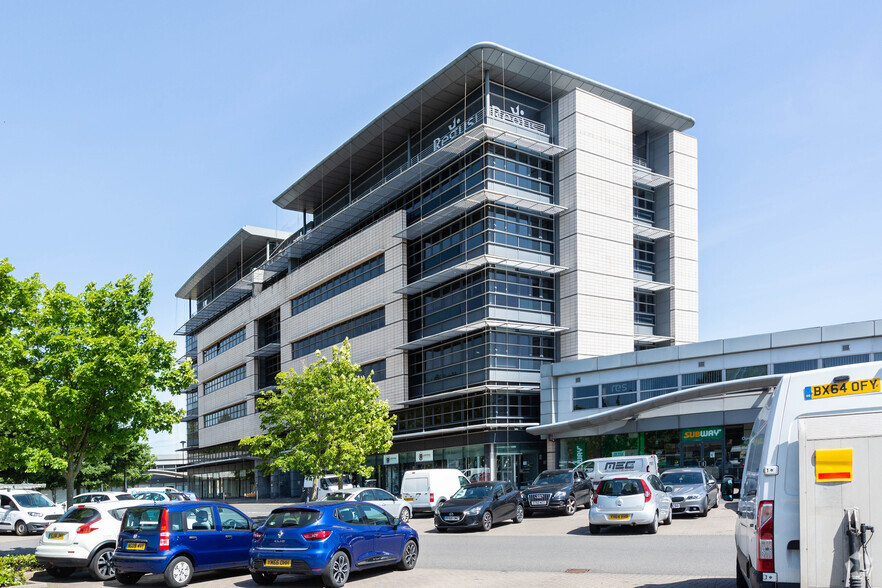 Kingsway N, Gateshead for rent - Building Photo - Image 1 of 14