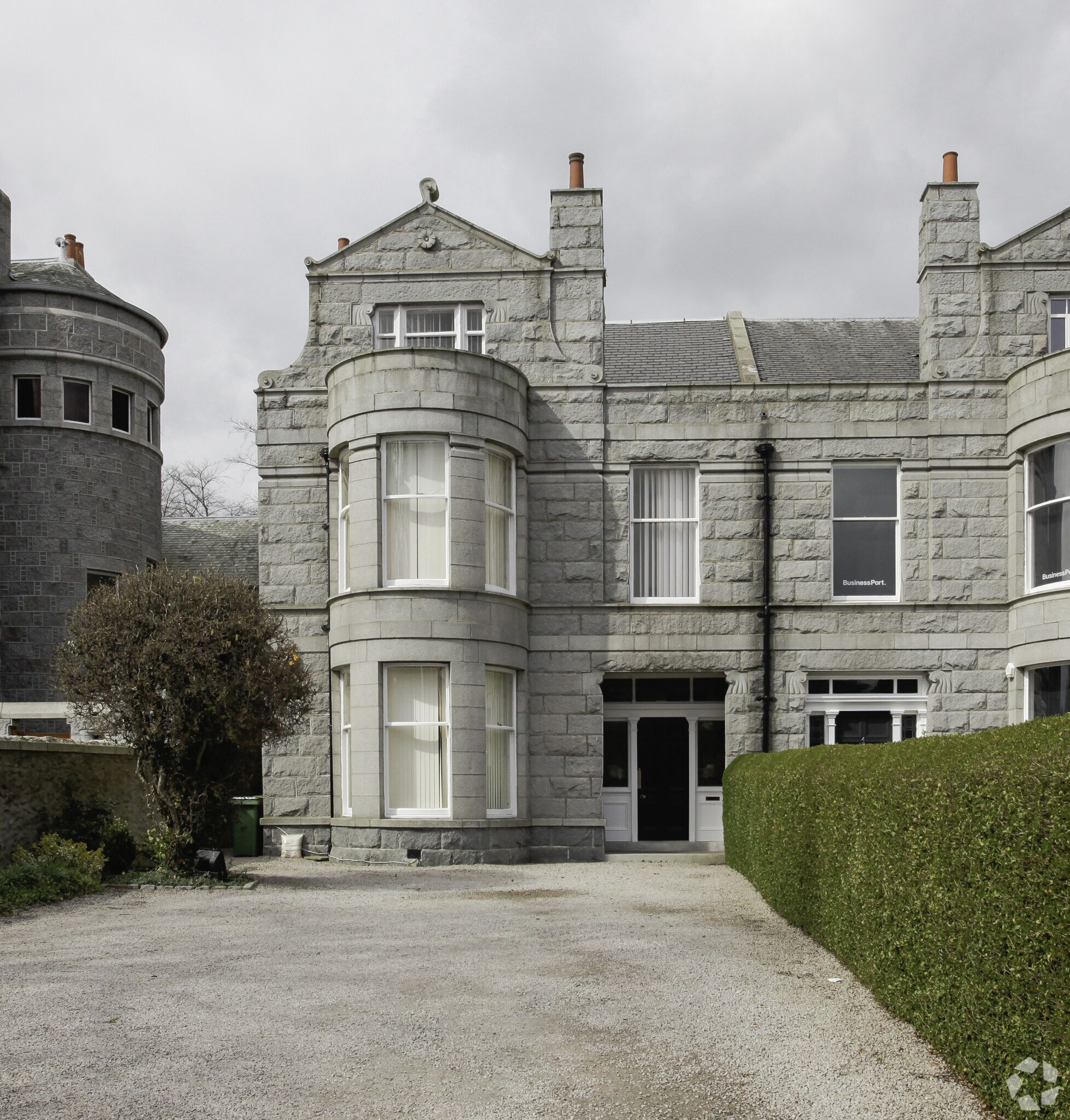 48 Queens Rd, Aberdeen for sale Primary Photo- Image 1 of 1