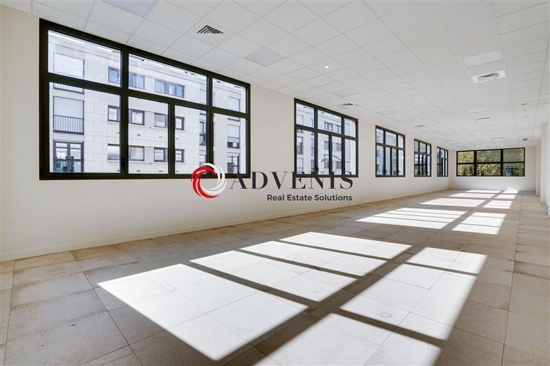 Office in Joinville-le-Pont to rent - Building Photo - Image 2 of 10