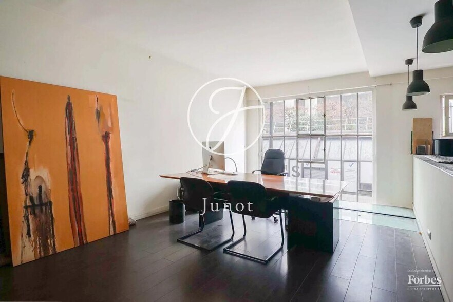 Office in Paris for sale - Interior Photo - Image 1 of 14