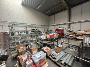 16 Rue Jean Poulmarch, Argenteuil to rent Building Photo- Image 1 of 11