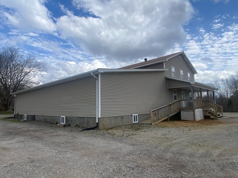 9888 Hodgenville Rd, Campbellsville, KY for sale - Primary Photo - Image 1 of 1