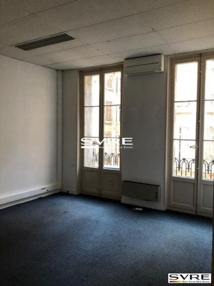 Office in Marseille to rent - Interior Photo - Image 3 of 11