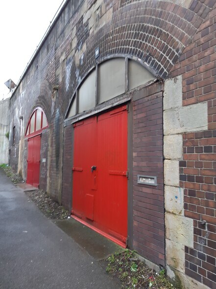 111 Oak St, Bath for sale - Primary Photo - Image 1 of 1