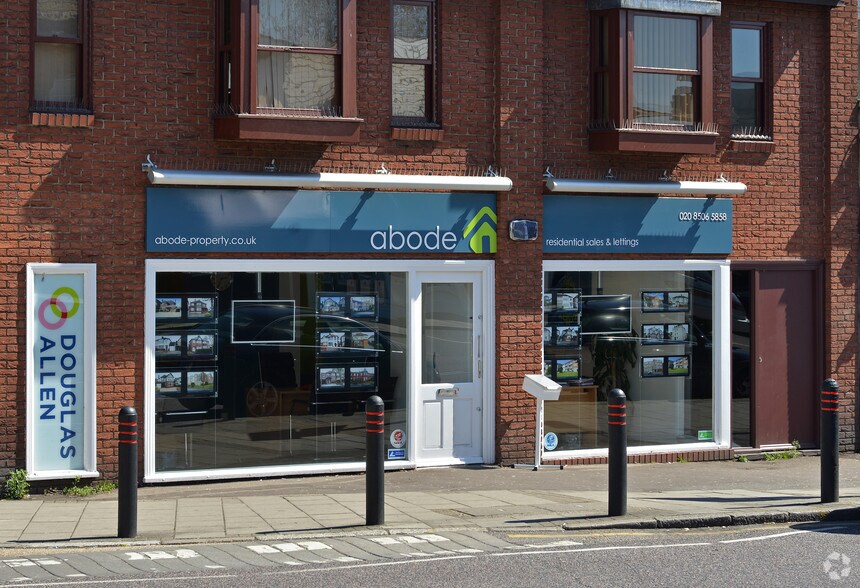 9-12 Johnston Rd, Woodford Green to rent - Building Photo - Image 2 of 6