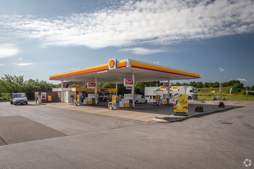 Clenchwarton Rd, Kings Lynn for sale - Primary Photo - Image 1 of 1