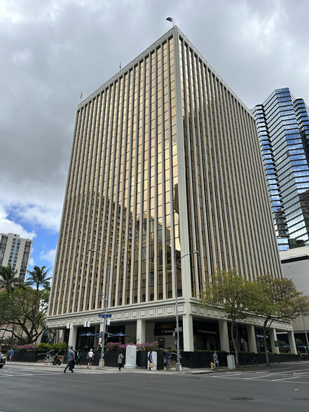 1000 Bishop St, Honolulu, HI for rent - Building Photo - Image 1 of 5