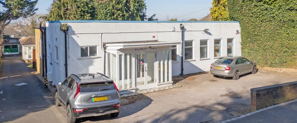 40C Bramley Hl, South Croydon for sale Primary Photo- Image 1 of 2