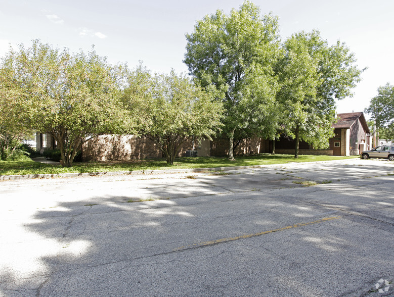 1002 McHenry Ave, Woodstock, IL for sale - Primary Photo - Image 1 of 1