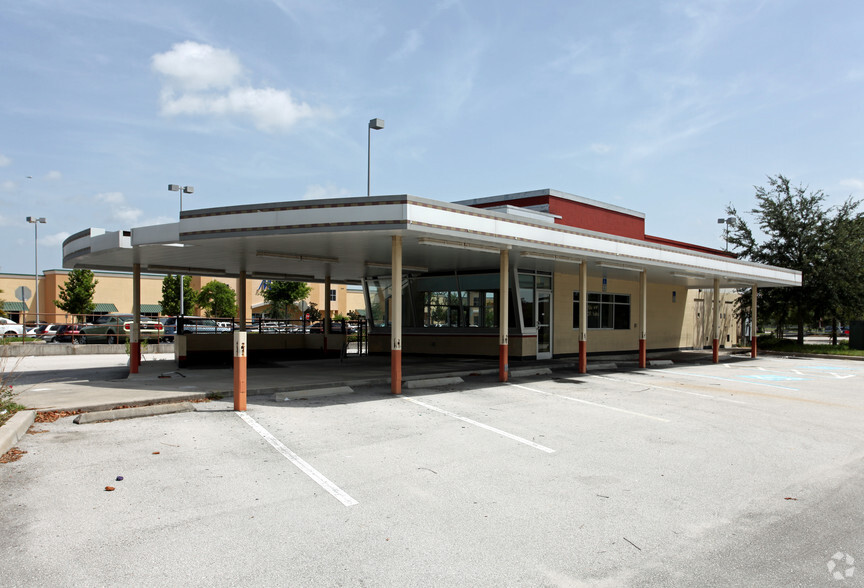 4799 W Irlo Bronson Memorial Hwy, Kissimmee, FL for rent - Building Photo - Image 2 of 4