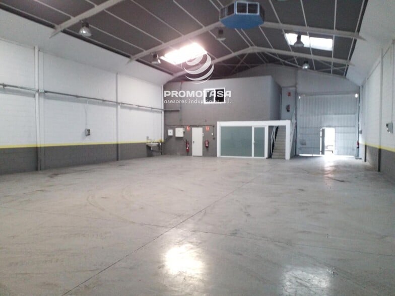 Industrial in Arganda del Rey, Madrid to rent - Primary Photo - Image 1 of 11