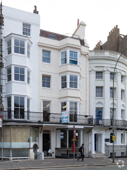 25 Old Steine, Brighton to rent - Building Photo - Image 2 of 4