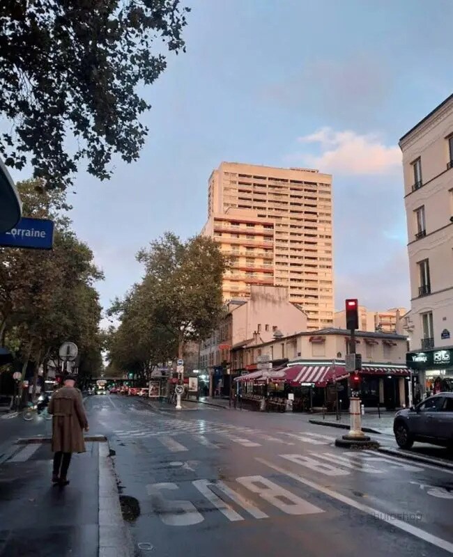 Location Bureaux 720 m² - Photo 1