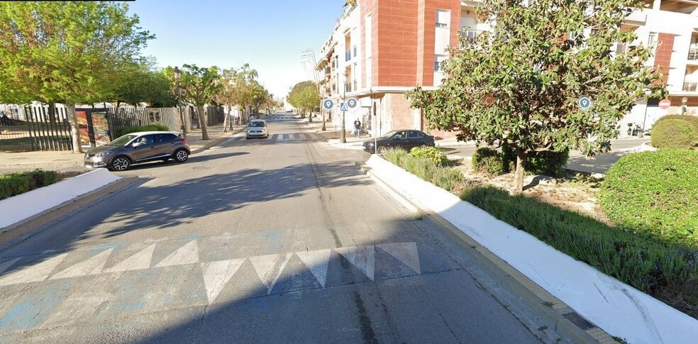 Avenida América, 1-1, Atarfe, Granada for sale - Building Photo - Image 1 of 7