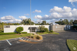 3139 Philips Hwy, Jacksonville, FL for rent Primary Photo- Image 1 of 6