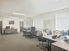 Kennedy Rd, Manchester to rent Interior Photo- Image 1 of 5