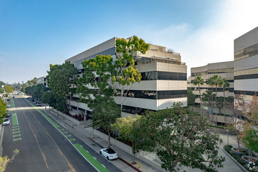 2450 Broadway, Santa Monica, CA for rent - Primary Photo - Image 1 of 6