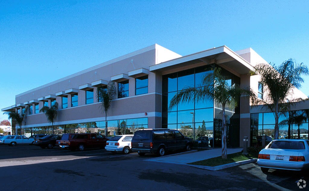 4544 McGrath St, Ventura 93003 UK