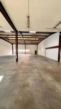 Light Industrial in Le Blanc-Mesnil to rent Interior Photo- Image 2 of 5
