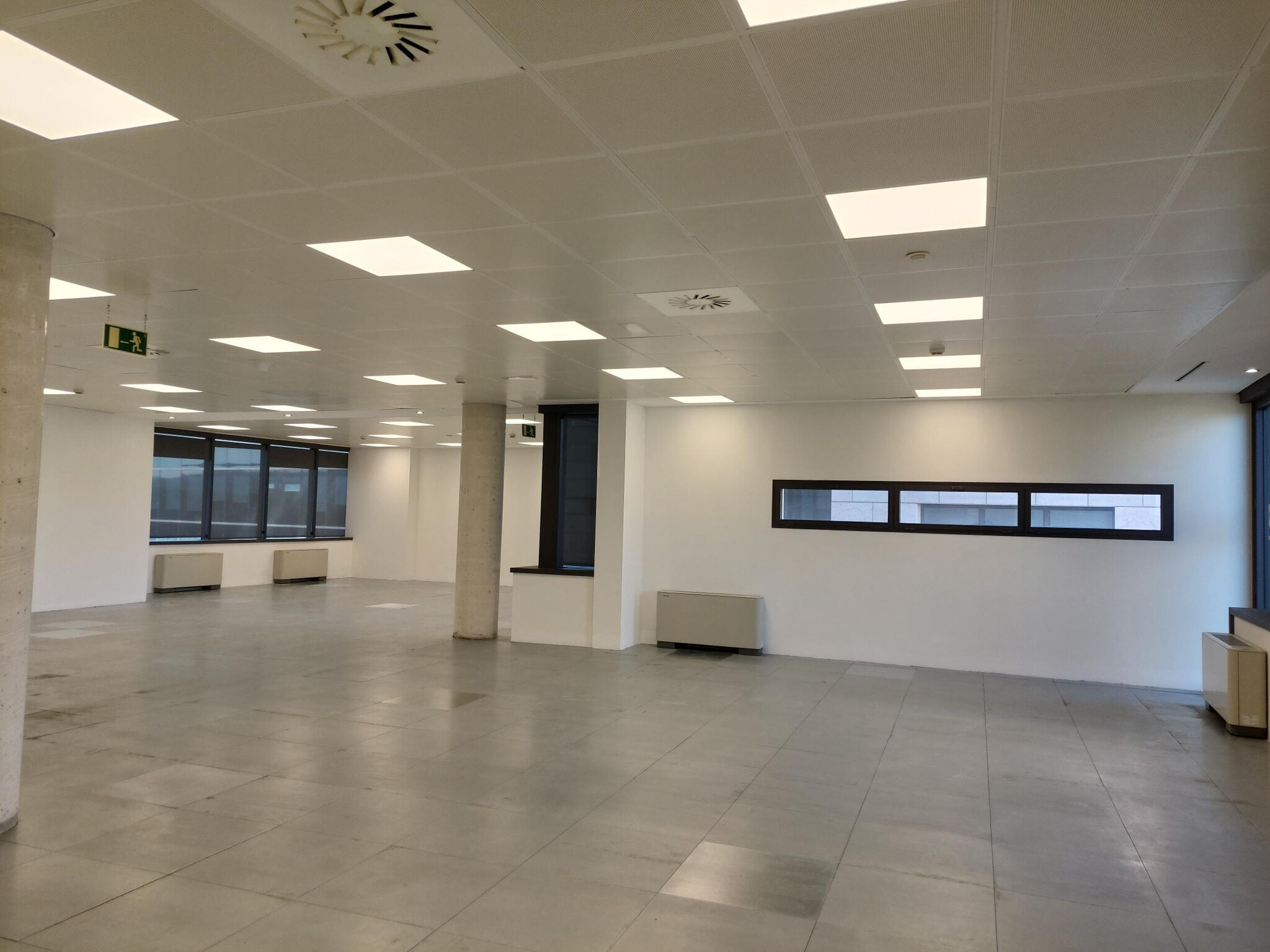 Avenida Can Fatjó dels Aurons, Sant Cugat del Vallès, Barcelona to rent Interior Photo- Image 1 of 4