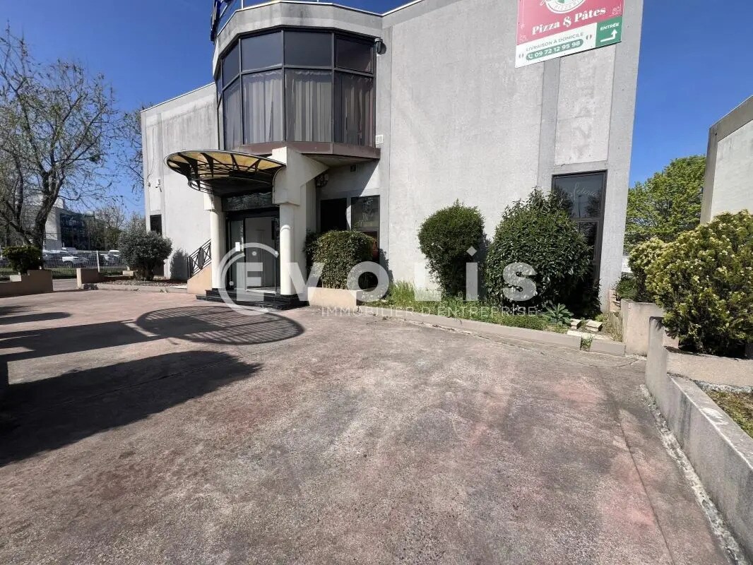 61 Rue Du Marché Rollay, Champigny-sur-Marne to rent Primary Photo- Image 1 of 14