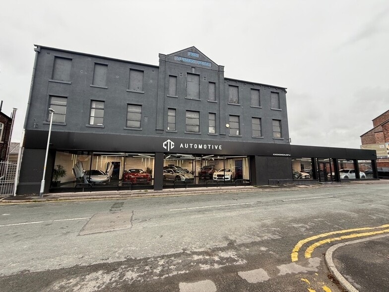 Standish Street, Chorley to rent - Primary Photo - Image 1 of 1