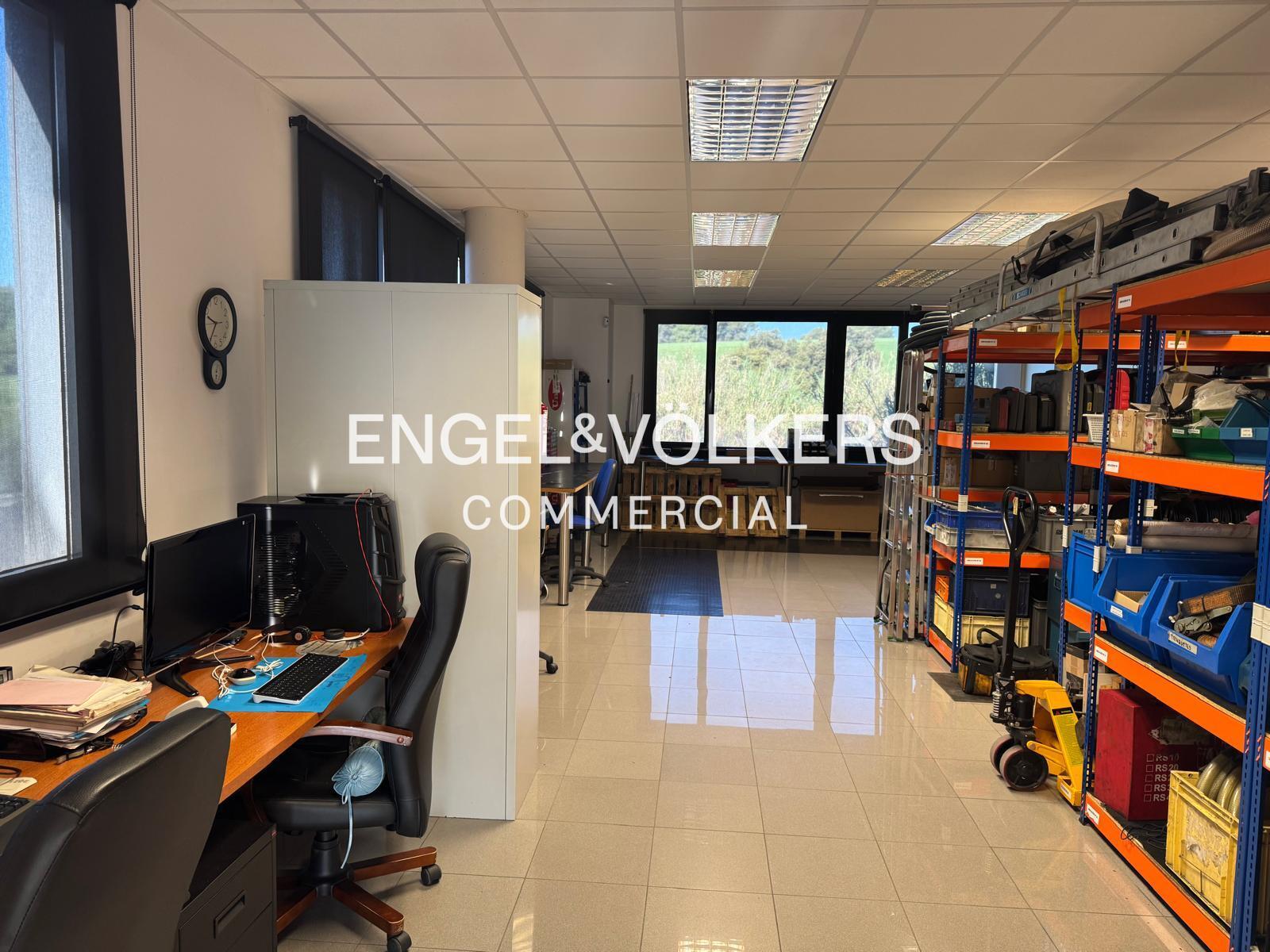 Office in Polinyà, Barcelona for sale Interior Photo- Image 1 of 3