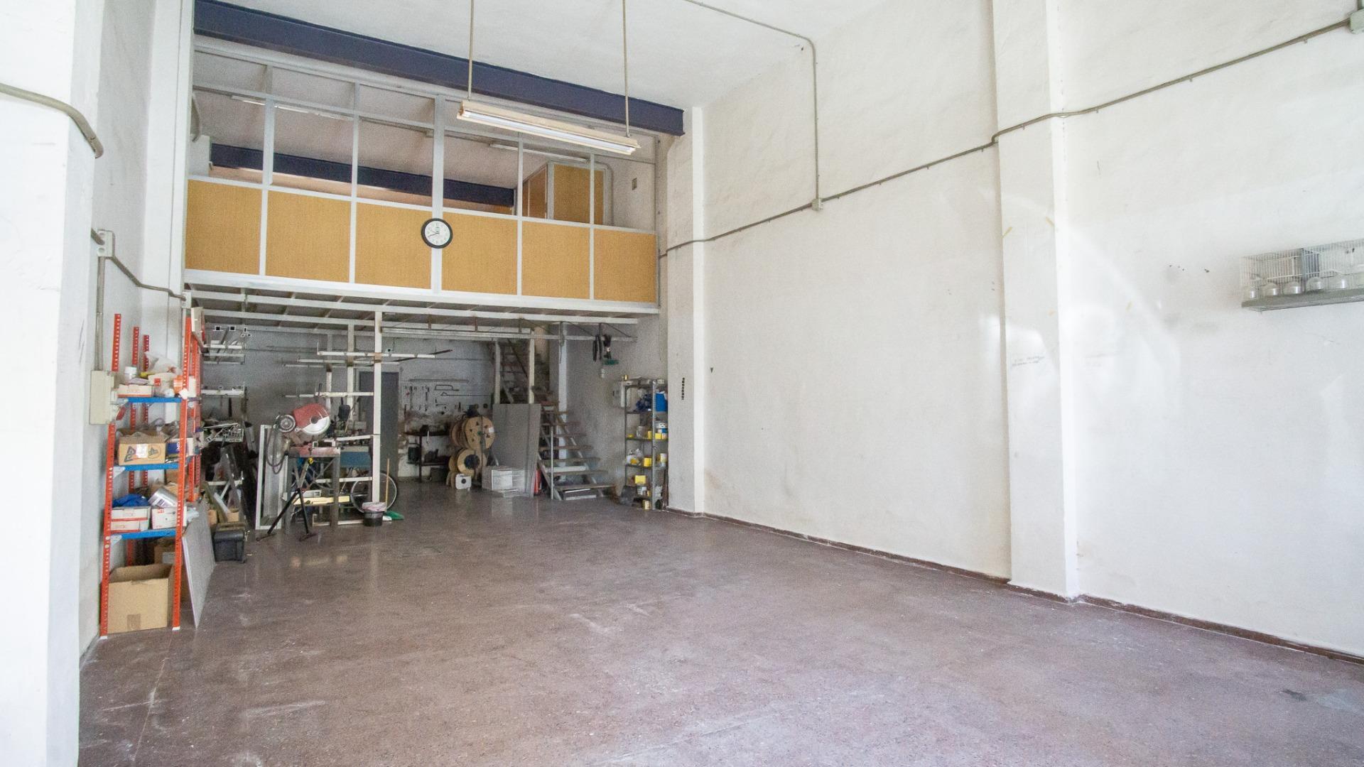 Retail in Elda, Alicante for sale Interior Photo- Image 1 of 6