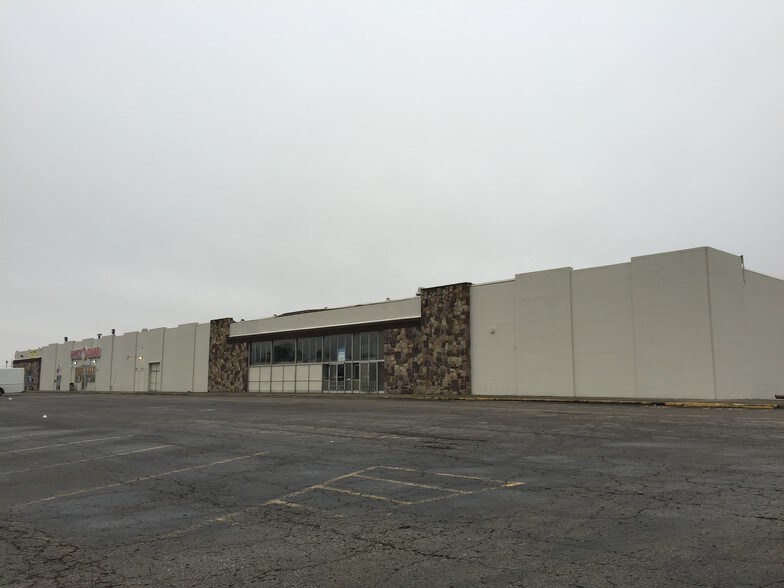 3525-3585 E Livingston Ave, Columbus, OH for sale - Building Photo - Image 1 of 1