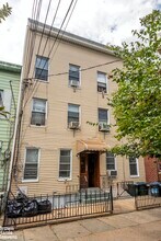 136 Highland Pl, Brooklyn, NY for sale Building Photo- Image 1 of 9