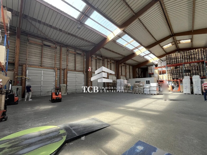 Light Industrial in Clisson for sale - Interior Photo - Image 2 of 14