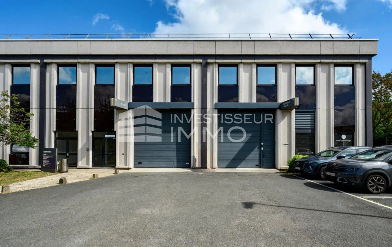 Office in Antony to rent Building Photo- Image 1 of 2