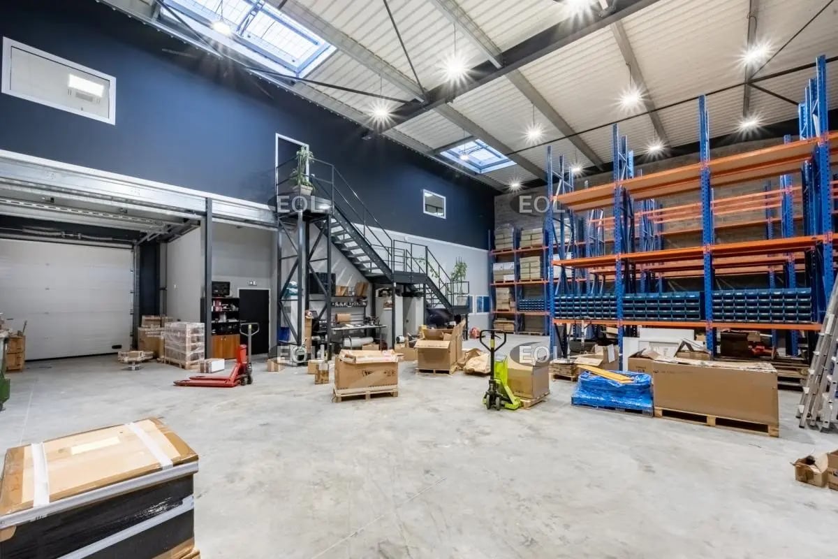 Light Industrial in Plaisir for sale Building Photo- Image 1 of 9