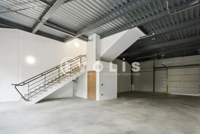Avenue Edouard Herriot, Fresnes to rent - Interior Photo - Image 2 of 11