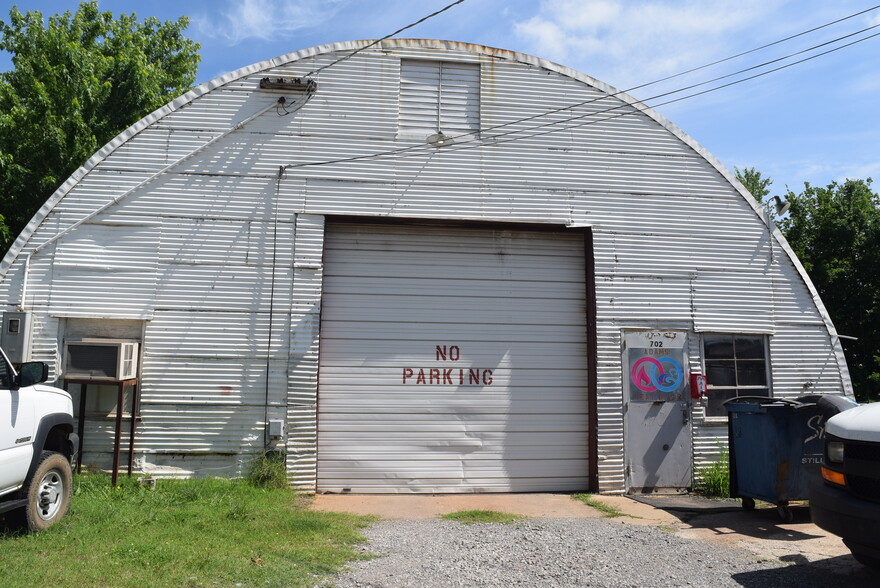 702 E 14th Ave, Stillwater, OK for sale - Primary Photo - Image 1 of 1