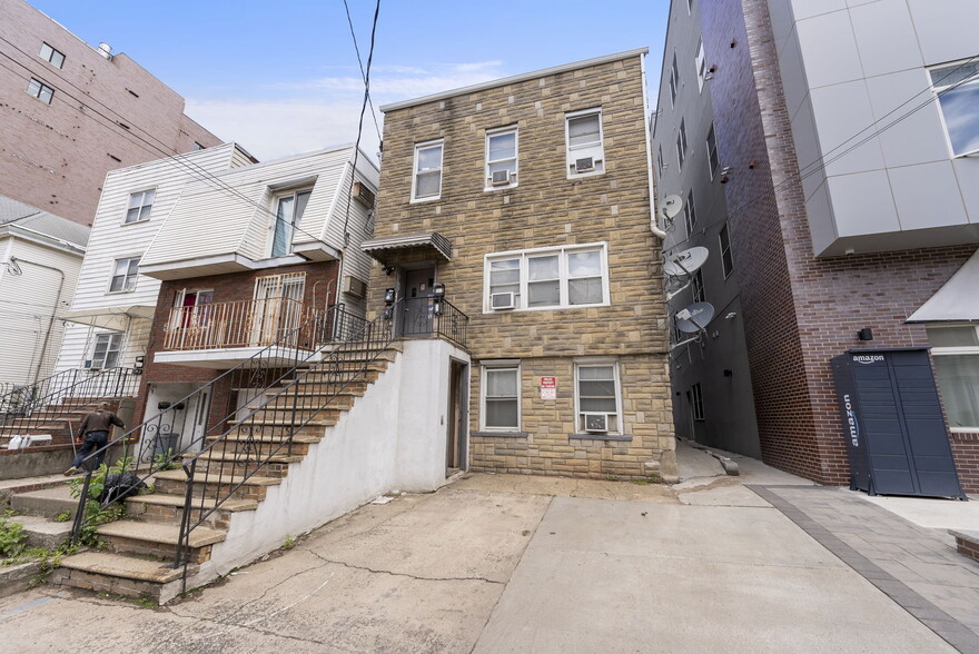 64 Cottage St, Jersey City, NJ for sale - Building Photo - Image 2 of 8