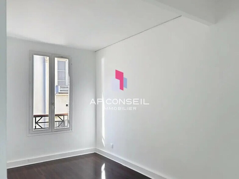 Office in Versailles to rent - Building Photo - Image 2 of 11