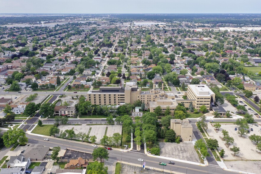 1225 W Lake St, Melrose Park, IL for sale - Building Photo - Image 1 of 1