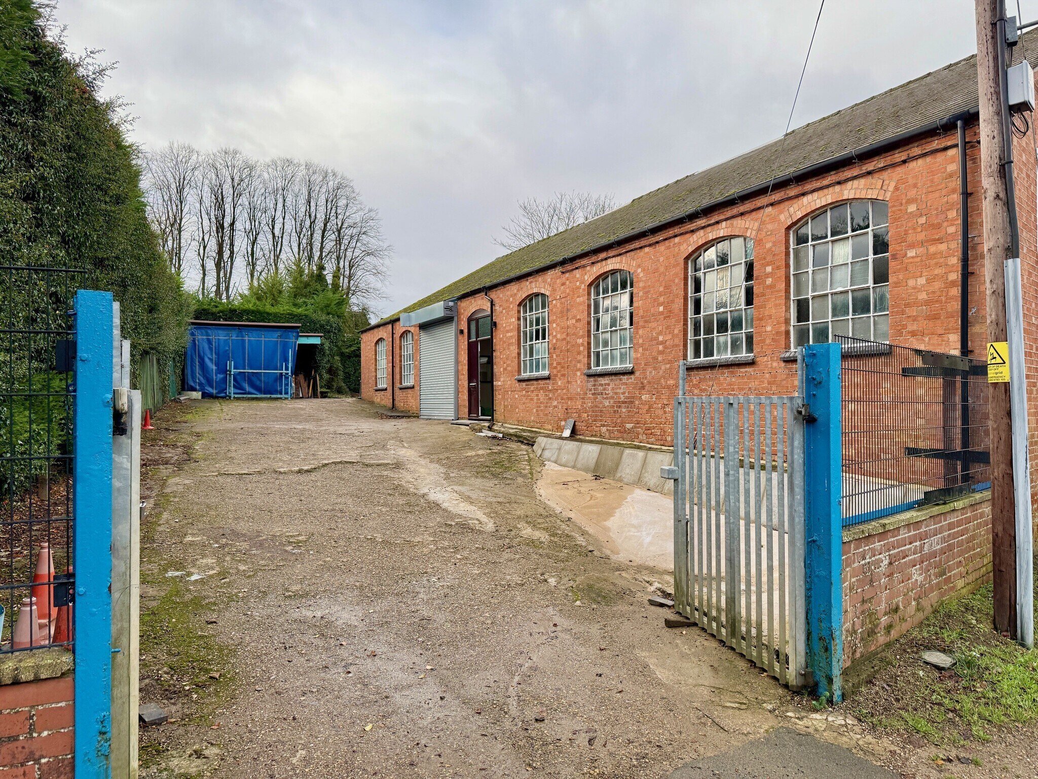 1 Forest Rd, Roade to rent Building Photo- Image 1 of 4