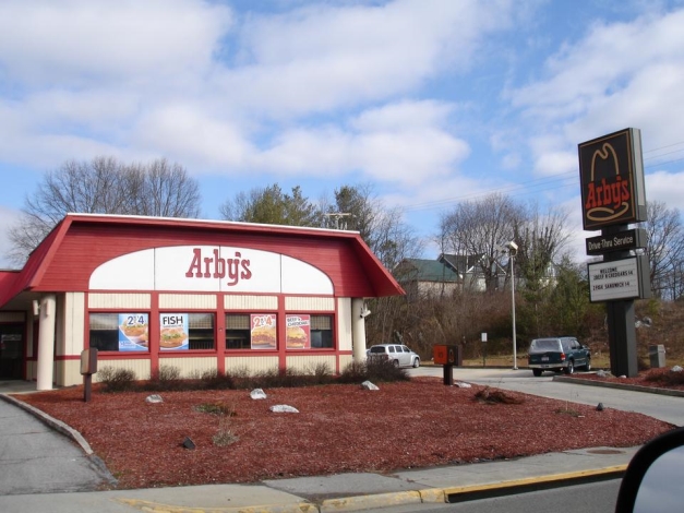 1040 N 4th St, Wytheville, VA for sale - Primary Photo - Image 1 of 8