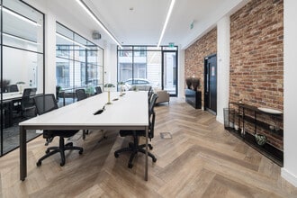 9-13 Cursitor St, London to rent Interior Photo- Image 2 of 13