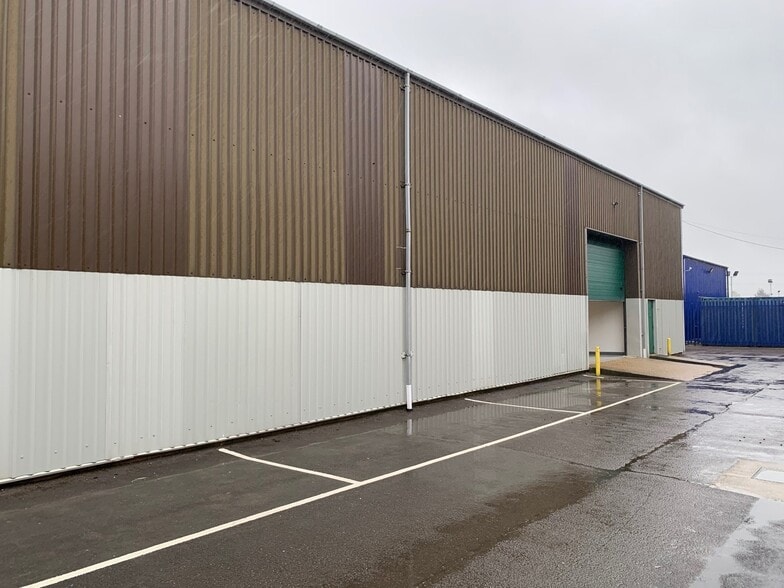 Sharlands Rd, Fareham to rent - Building Photo - Image 2 of 4